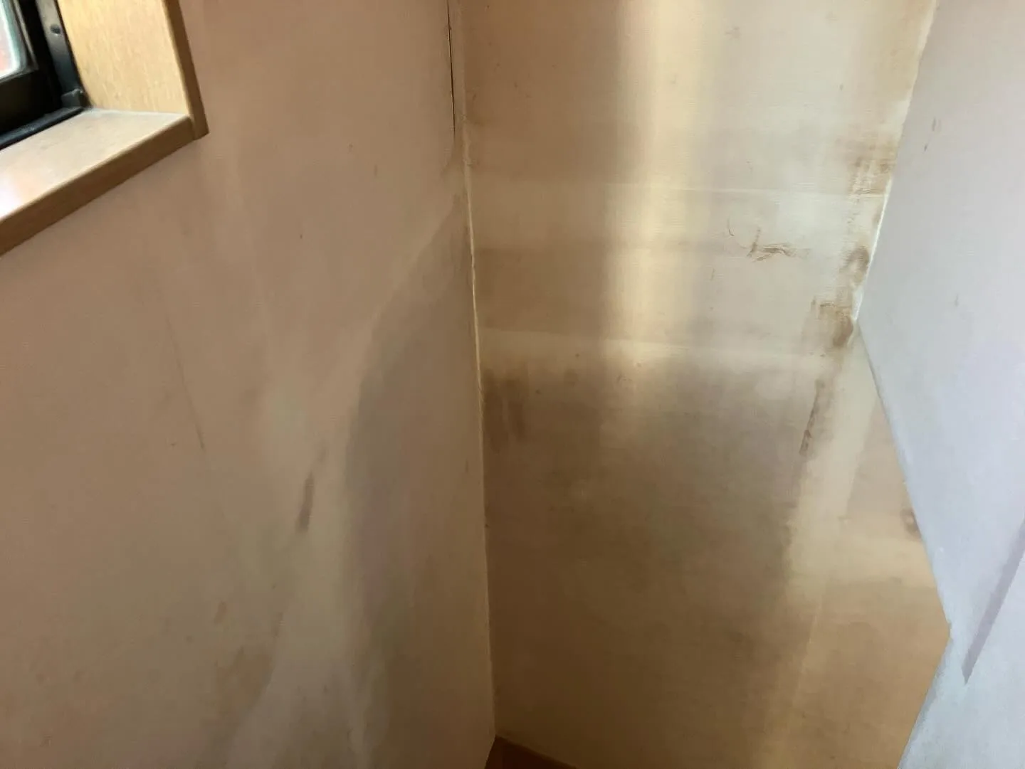 【外壁のひび割れ放置で起こる深刻な問題】